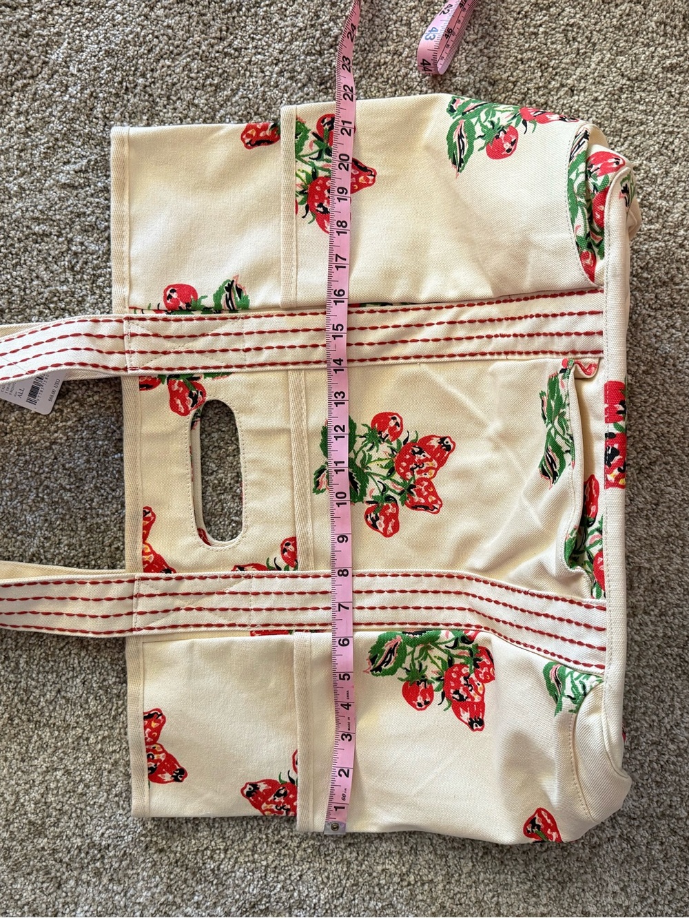 Free People | Printed Caravan Tote | Strawberry | Large Tote Bag - Picture 12 of 12